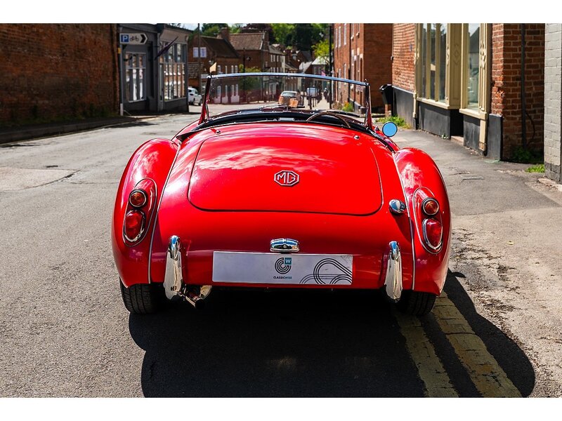 MG MGA 1600