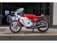 Honda CB400F Mike Hailwood Evocation 