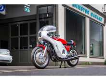 Honda CB400F Mike Hailwood Evocation 