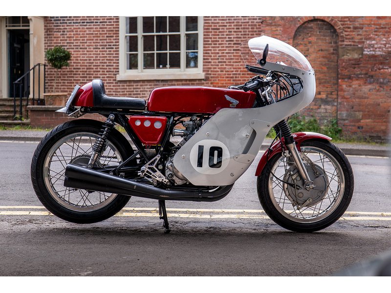 Honda 'Mike Hailwood Evocation'