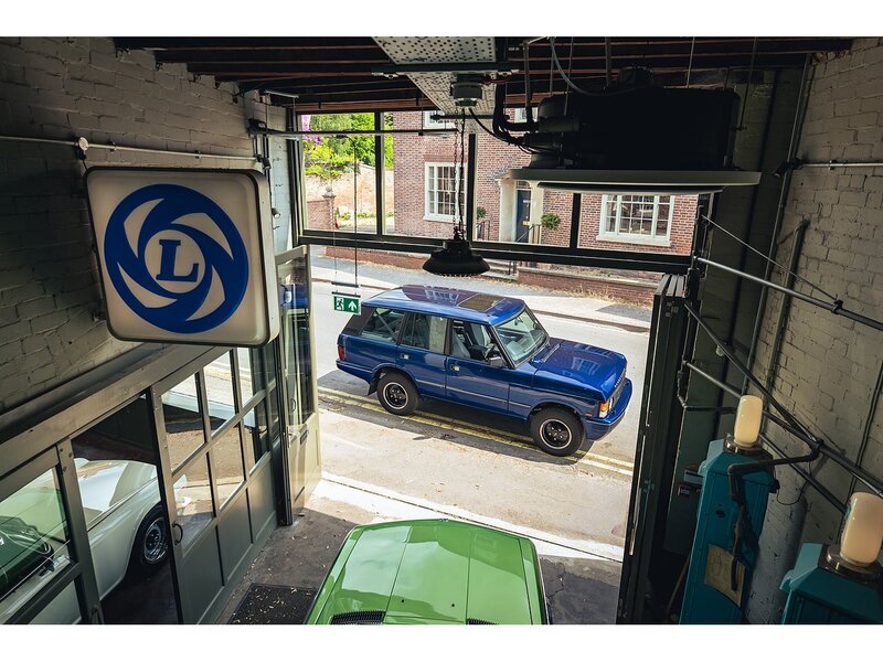 Land Rover 