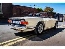 Triumph TR6  