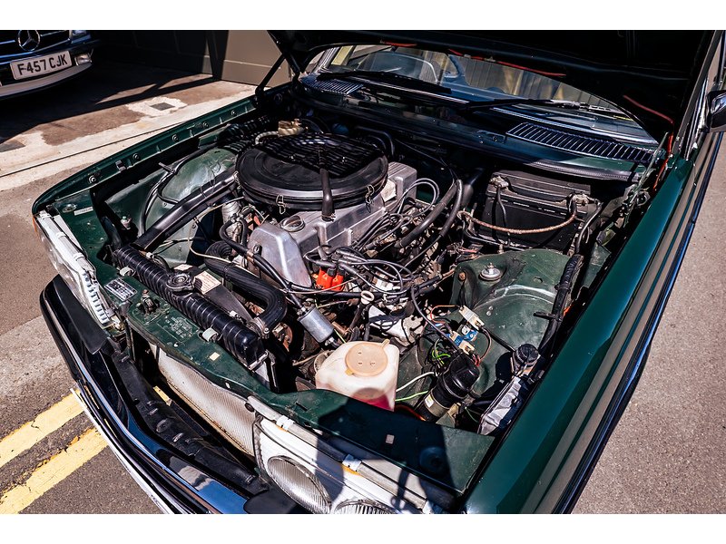 Mercedes-Benz W123 Saloon Automatic