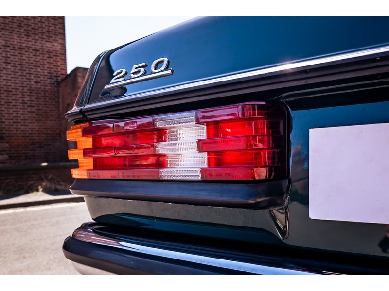 Mercedes-Benz W123 Saloon Automatic