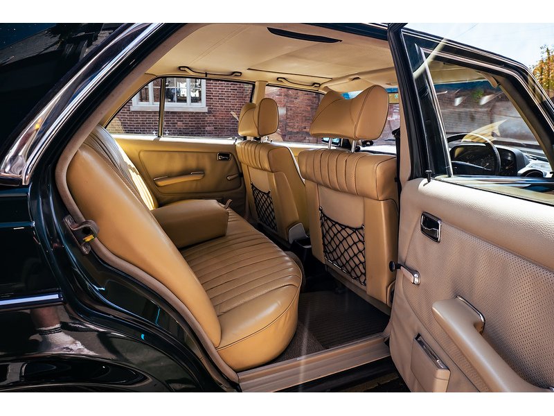 Mercedes-Benz W123 Saloon Automatic
