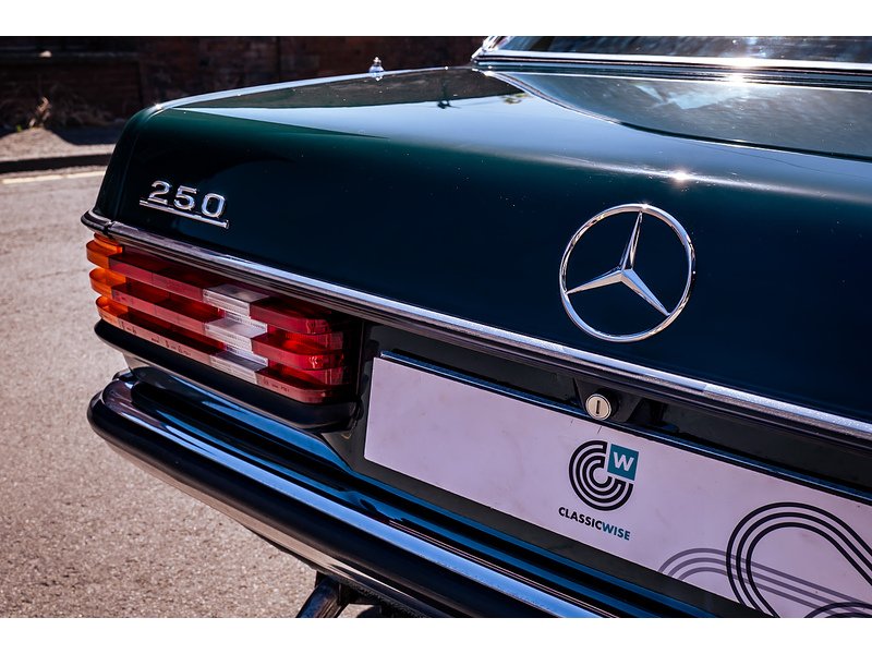 Mercedes-Benz W123 Saloon Automatic