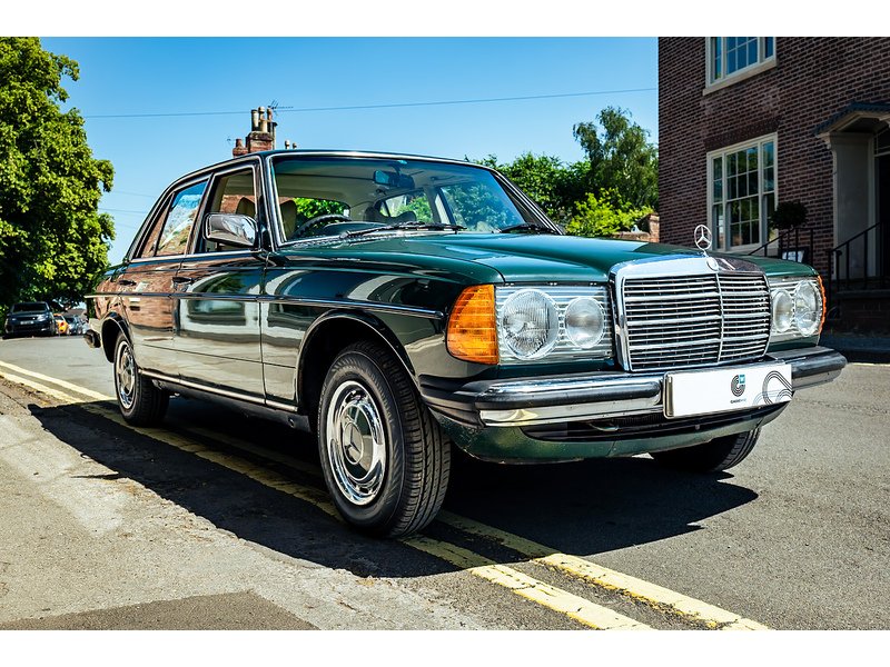 Mercedes-Benz W123 Saloon Automatic