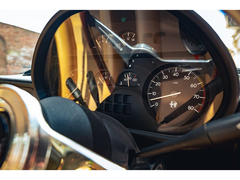 Alfa Romeo  Convertible 2.0 Manual Petrol