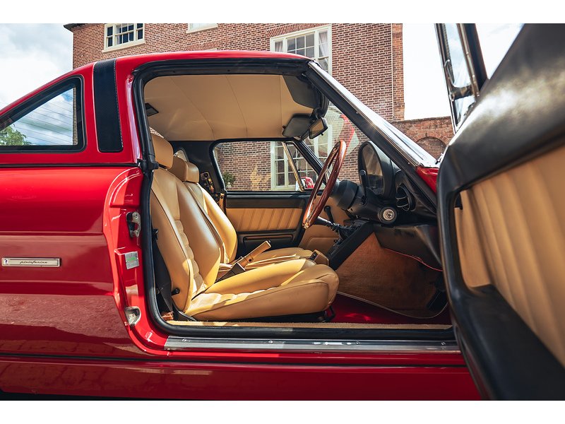 Alfa Romeo  Convertible 2.0 Manual Petrol