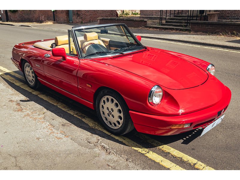 Alfa Romeo  Convertible 2.0 Manual Petrol