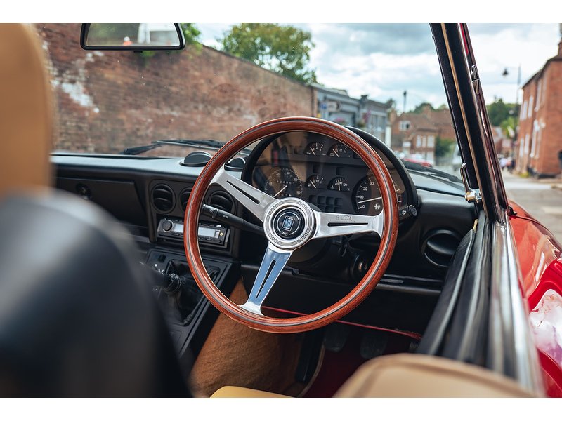 Alfa Romeo  Convertible 2.0 Manual Petrol
