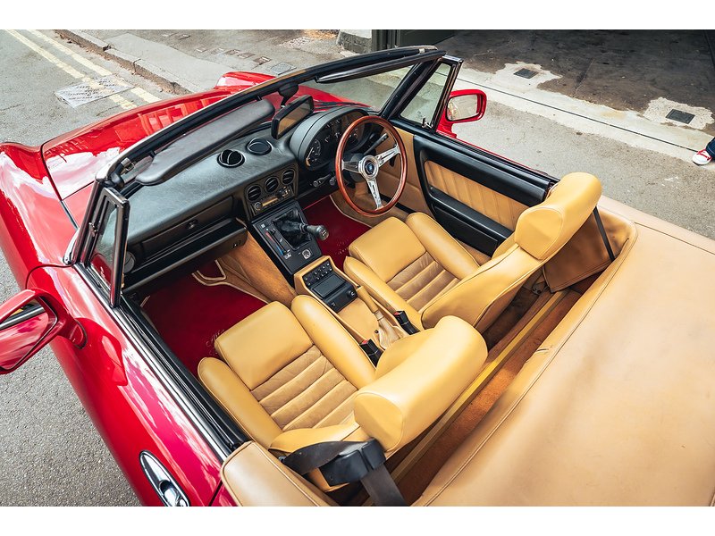 Alfa Romeo  Convertible 2.0 Manual Petrol