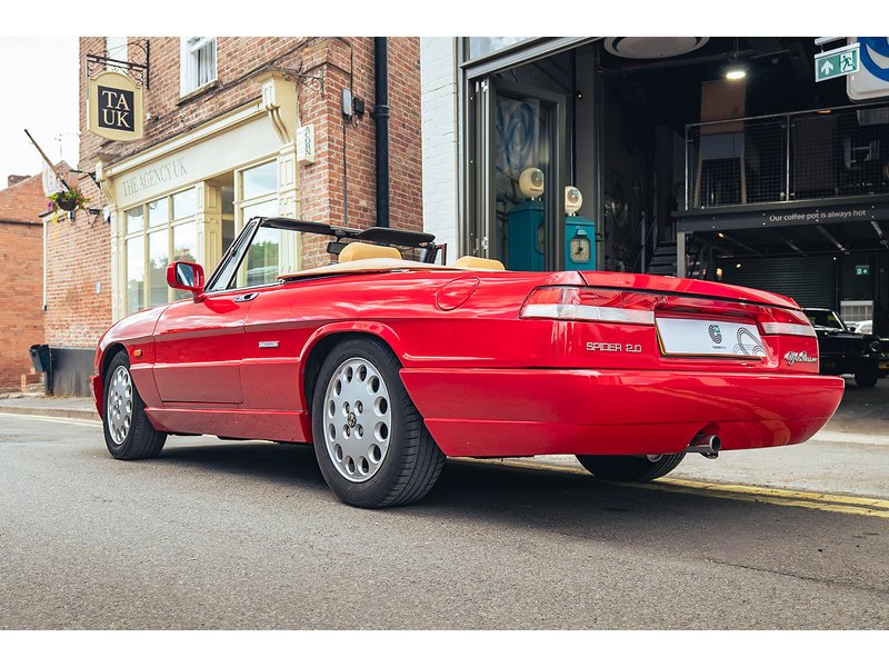 Alfa Romeo  Convertible 2.0 Manual Petrol
