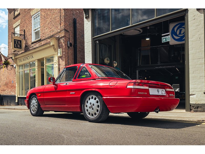 Alfa Romeo  Convertible 2.0 Manual Petrol