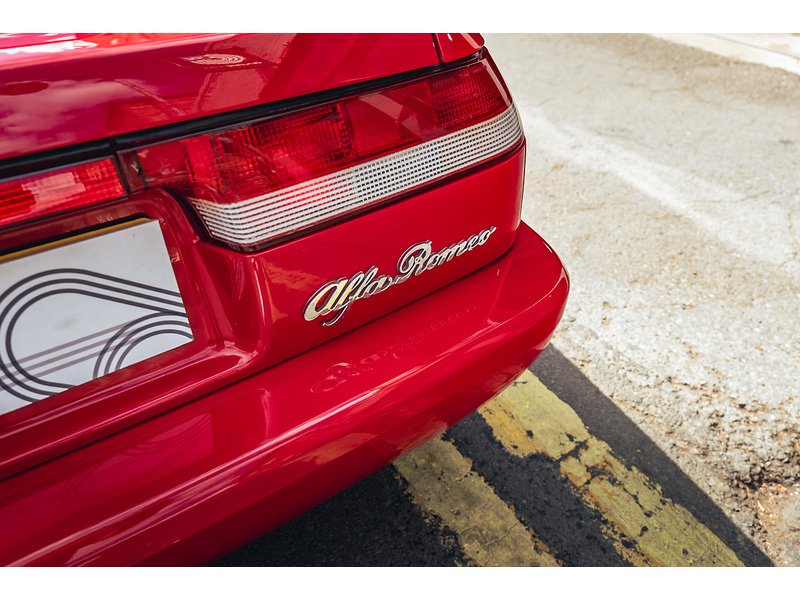 Alfa Romeo  Convertible 2.0 Manual Petrol