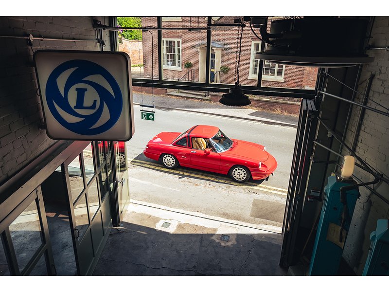 Alfa Romeo  Convertible 2.0 Manual Petrol