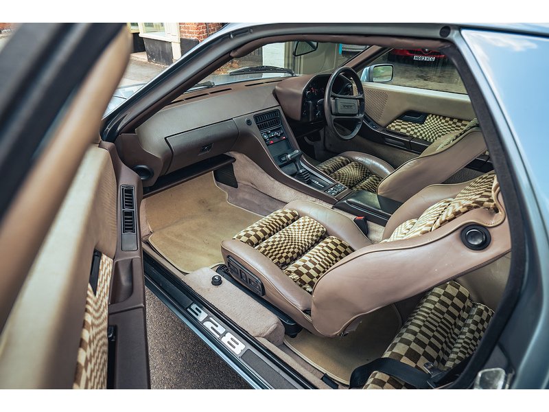 Porsche 1983 Porsche 928 S 4.7 V8 Auto
