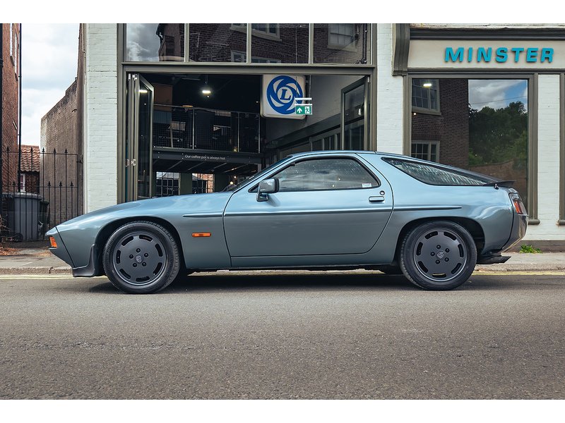 Porsche 1983 Porsche 928 S 4.7 V8 Auto