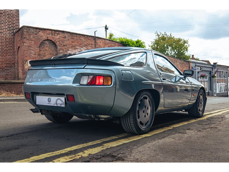 Porsche 1983 Porsche 928 S 4.7 V8 Auto
