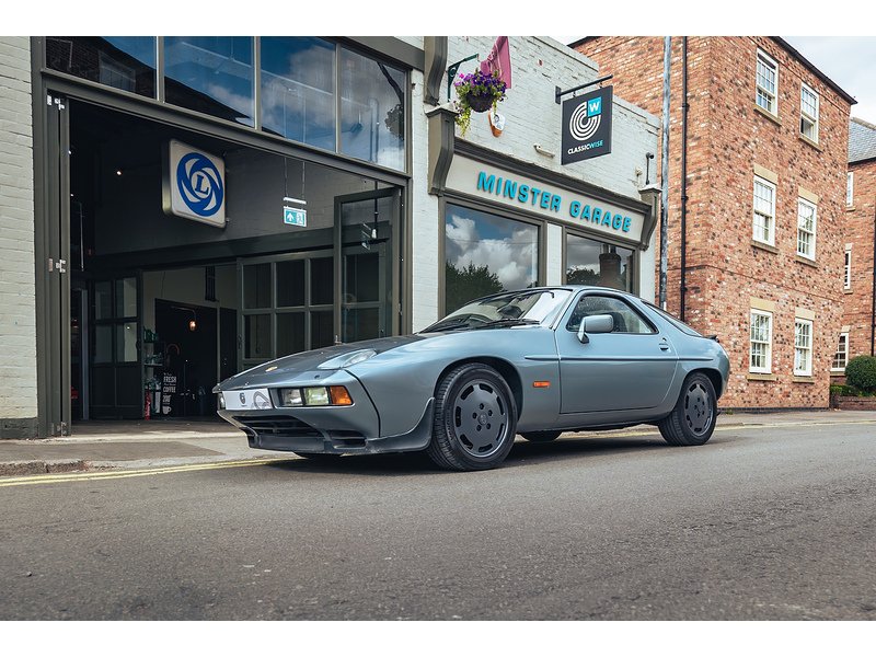 Porsche 1983 Porsche 928 S 4.7 V8 Auto