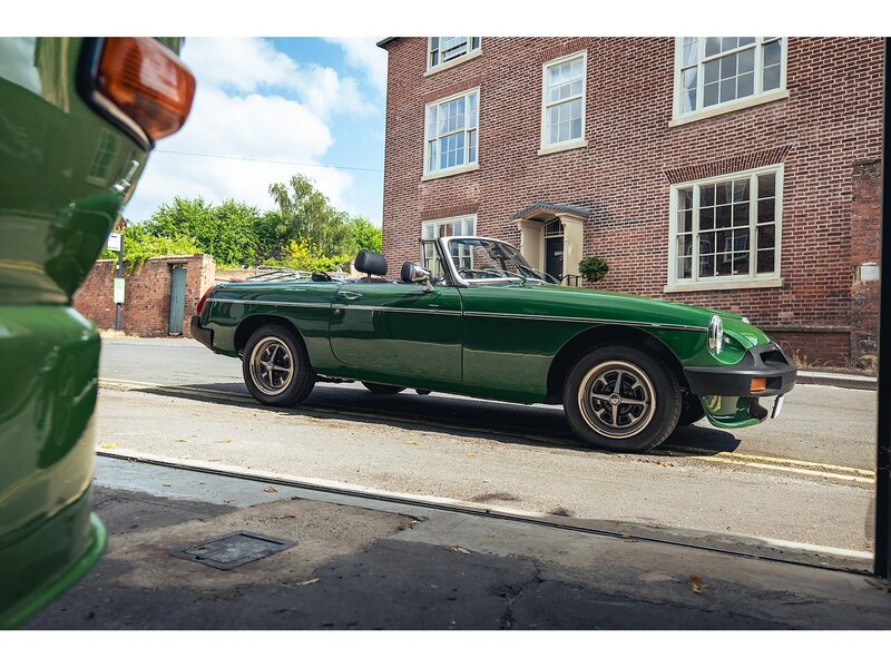 MG 1977 MGB Roadster Manual O/D