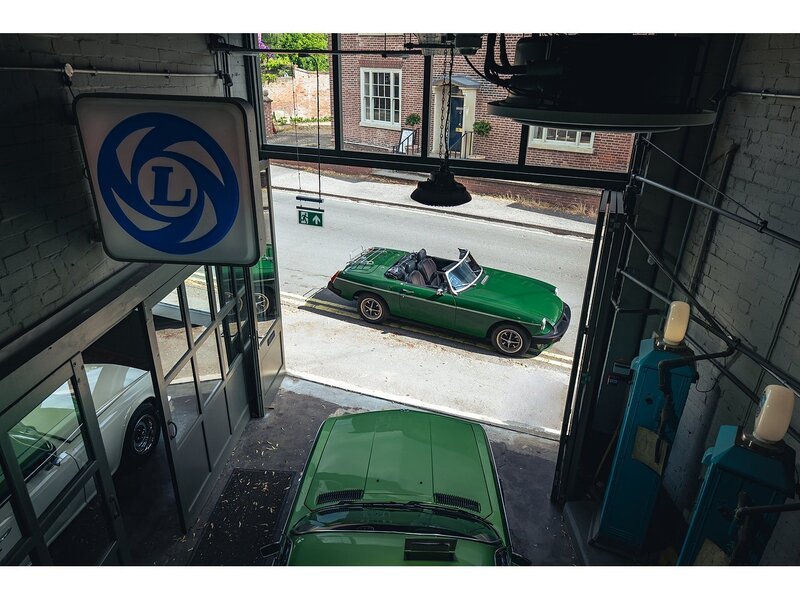 MG 1977 MGB Roadster Manual O/D