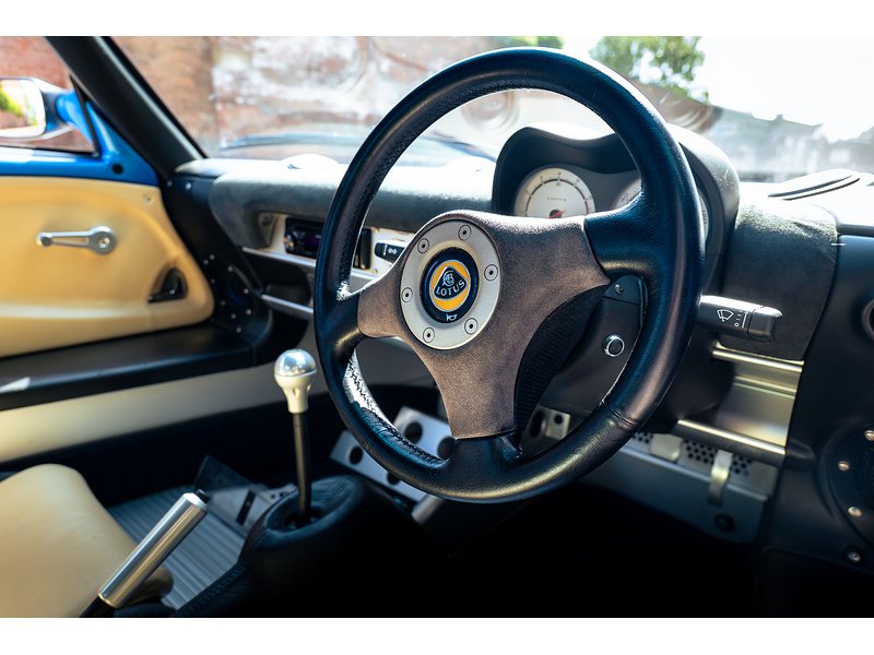 Lotus 1.8 Convertible 2dr Petrol Manual (168 g/km, 120 bhp)