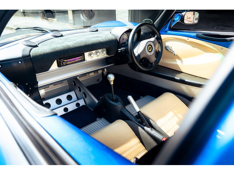 Lotus 1.8 Convertible 2dr Petrol Manual (168 g/km, 120 bhp)