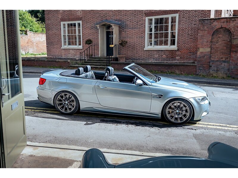 BMW 4.0 V8 Convertible 2dr Petrol DCT Euro 4 (420 ps)