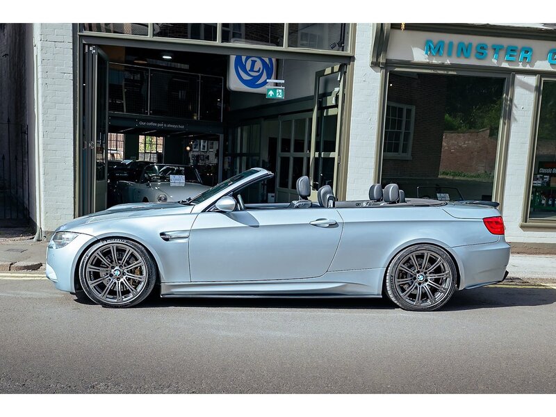 BMW 4.0 V8 Convertible 2dr Petrol DCT Euro 4 (420 ps)