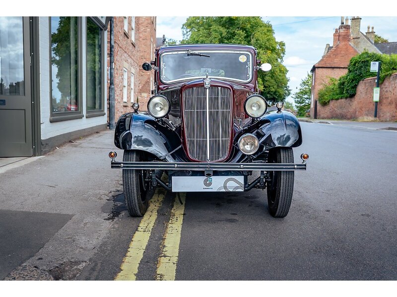 Morris  Saloon 918cc Pre-War British Classic