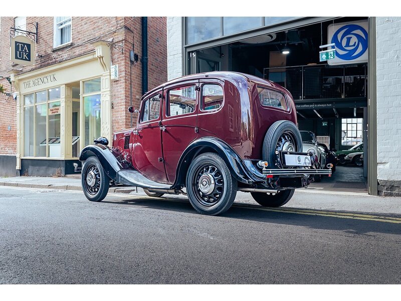 Morris  Saloon 918cc Pre-War British Classic