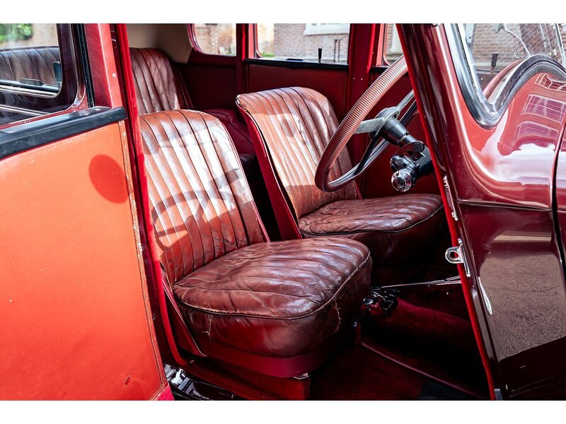 Morris  Saloon 918cc Pre-War British Classic