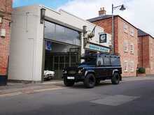 Land Rover Defender 110  