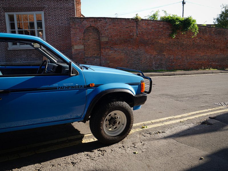 Nissan  D21 Pathfinder Pickup 2.4 Manual Petrol