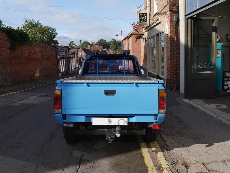 Nissan  D21 Pathfinder Pickup 2.4 Manual Petrol