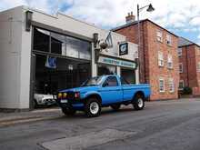 Nissan Pickup  