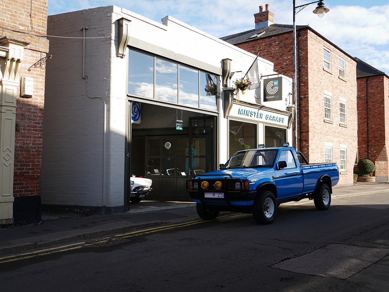 Nissan  D21 Pathfinder Pickup 2.4 Manual Petrol