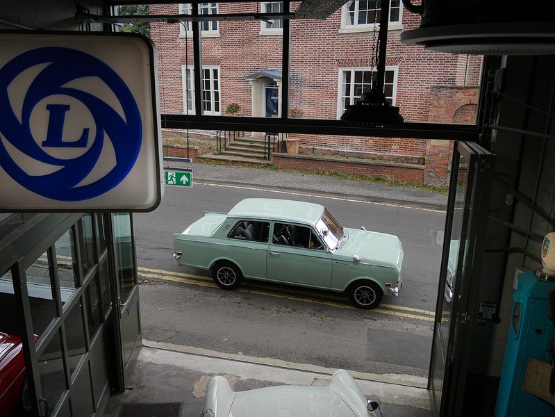 Vauxhall 1966 Vauxhall Viva HA 90 Deluxe