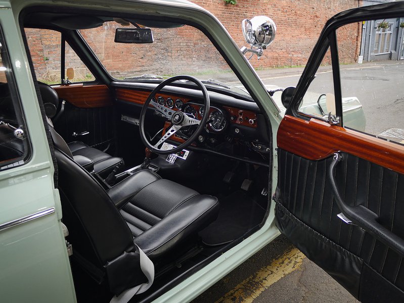 Vauxhall 1966 Vauxhall Viva HA 90 Deluxe