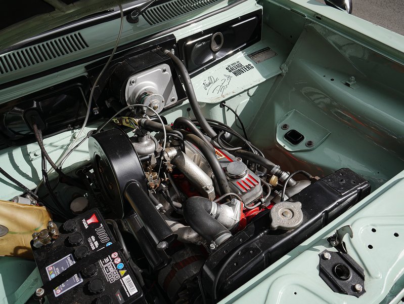 Vauxhall 1966 Vauxhall Viva HA 90 Deluxe