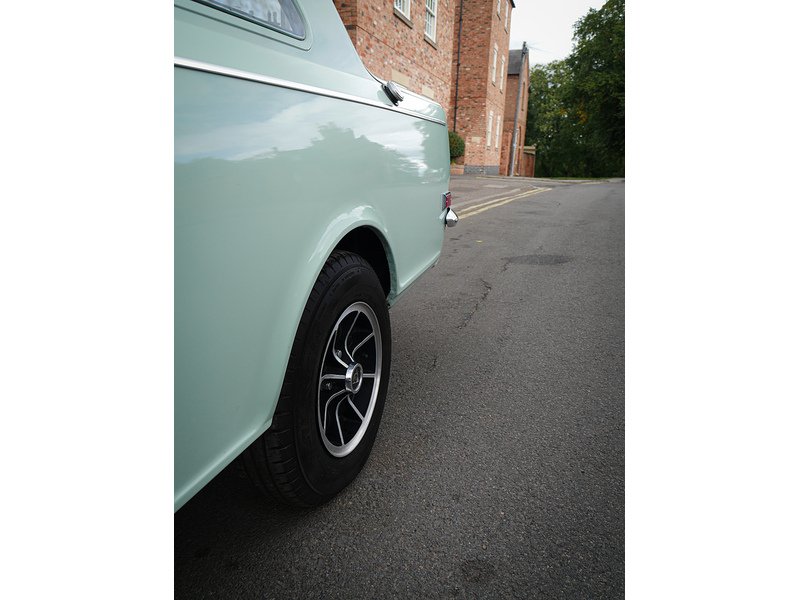 Vauxhall 1966 Vauxhall Viva HA 90 Deluxe