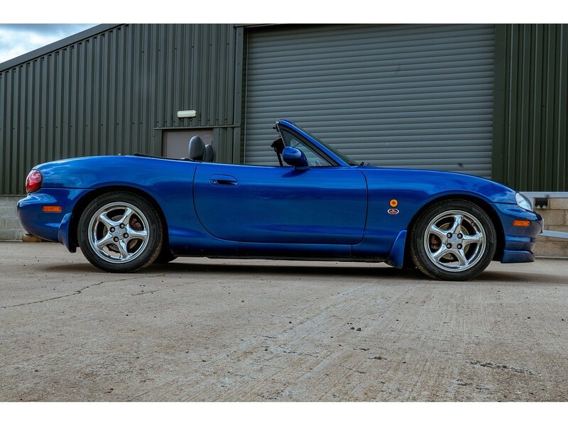 Mazda 1.8 10th Anniversary Limited Edition Convertible 2dr Petrol Manual (232 g/km, 140 bhp)