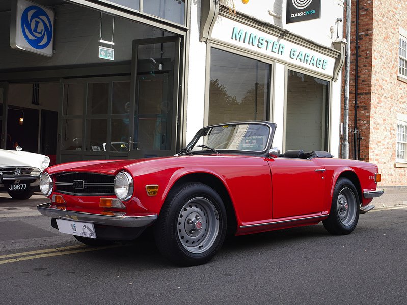 Triumph 1973 Triumph TR6 CR manual O/D 