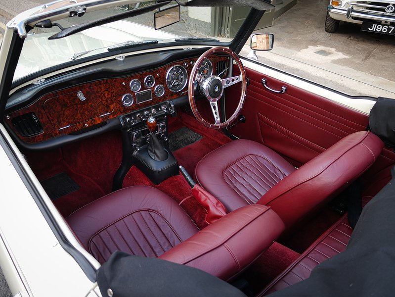 Triumph  Convertible 2.1 Petrol