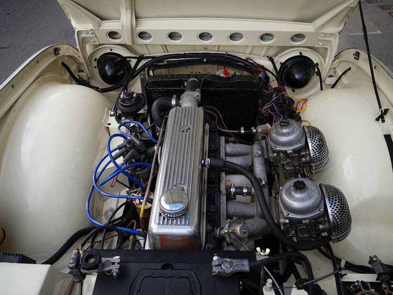 Triumph  Convertible 2.1 Petrol