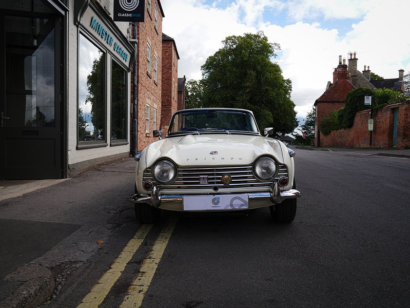 Triumph  Convertible 2.1 Petrol