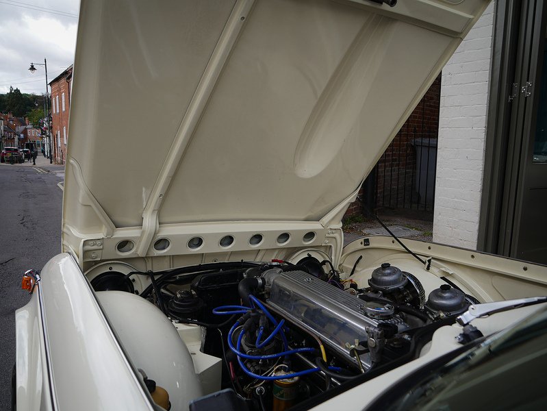 Triumph  Convertible 2.1 Petrol