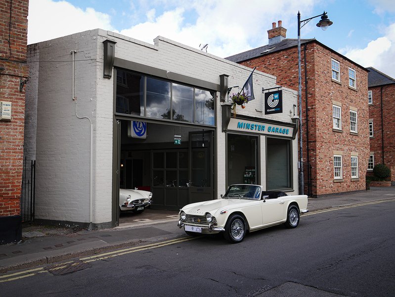 Triumph  Convertible 2.1 Petrol