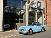 Triumph TR4  